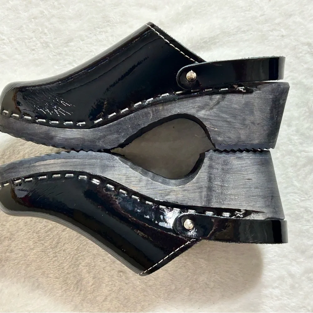 Torpatoffeln Girls Black Patent Leather Clogs Adjustable Strap Size 32 EU/1 US